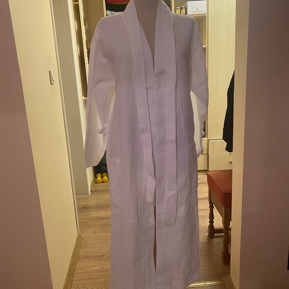 100% Turkish Cotton Bath Robe - Picture 4 of 5